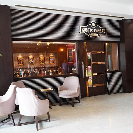 Hotel Imperial Executive Лудхіяна Екстер'єр фото