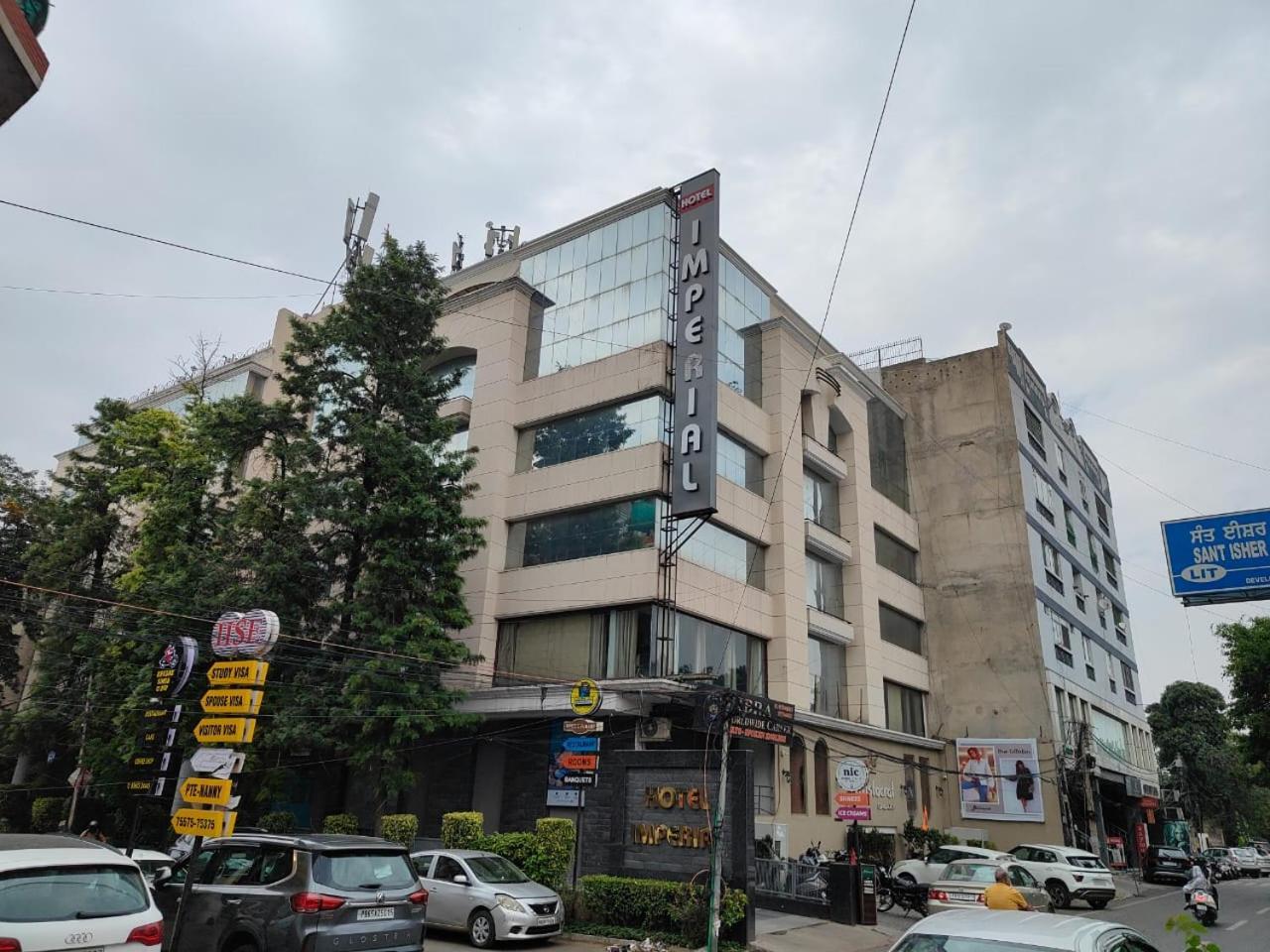 Hotel Imperial Executive Лудхіяна Екстер'єр фото