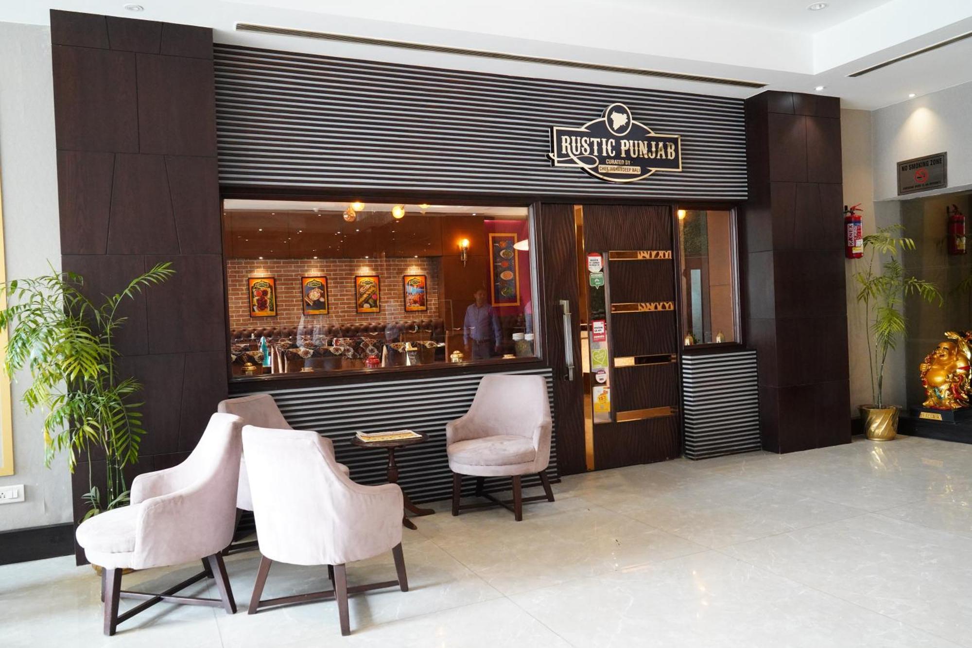 Hotel Imperial Executive Лудхіяна Екстер'єр фото